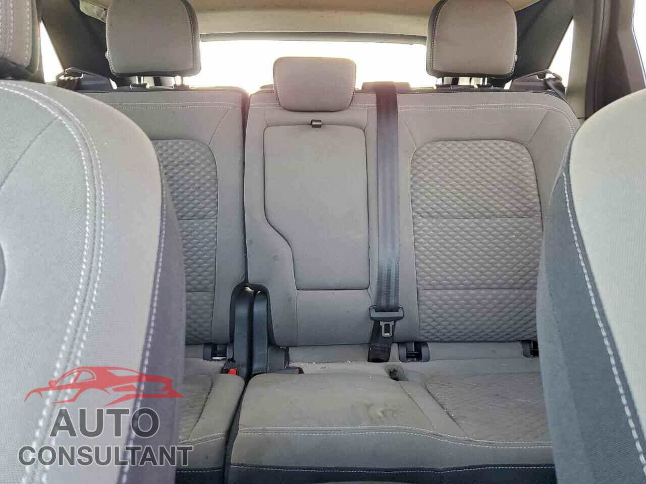 FORD ESCAPE 2020 - 1FMCU0G68LUA31145