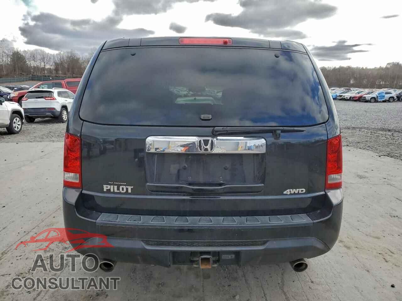 HONDA PILOT 2015 - 5FNYF4H60FB007803