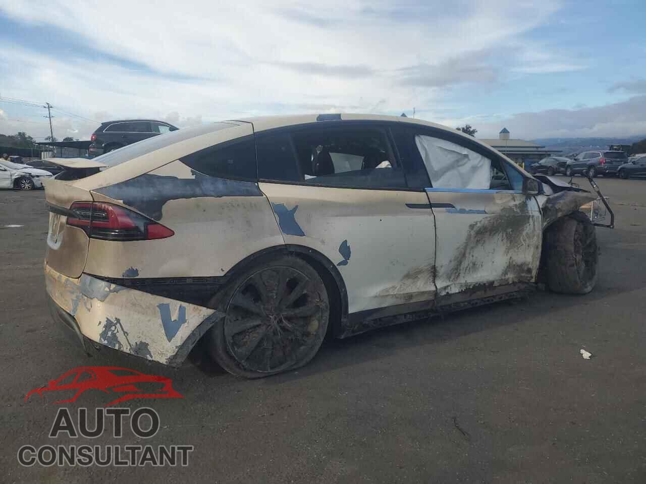 TESLA MODEL X 2016 - 5YJXCAE2XGF004882