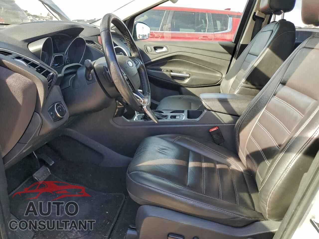 FORD ESCAPE 2017 - 1FMCU9J91HUB89048