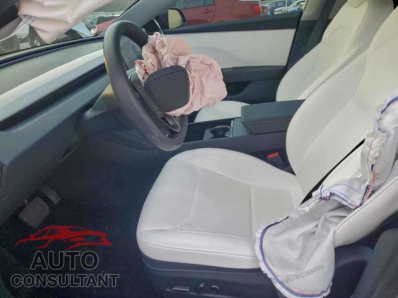 TESLA MODEL 3 2024 - 5YJ3E1EBXRF801936