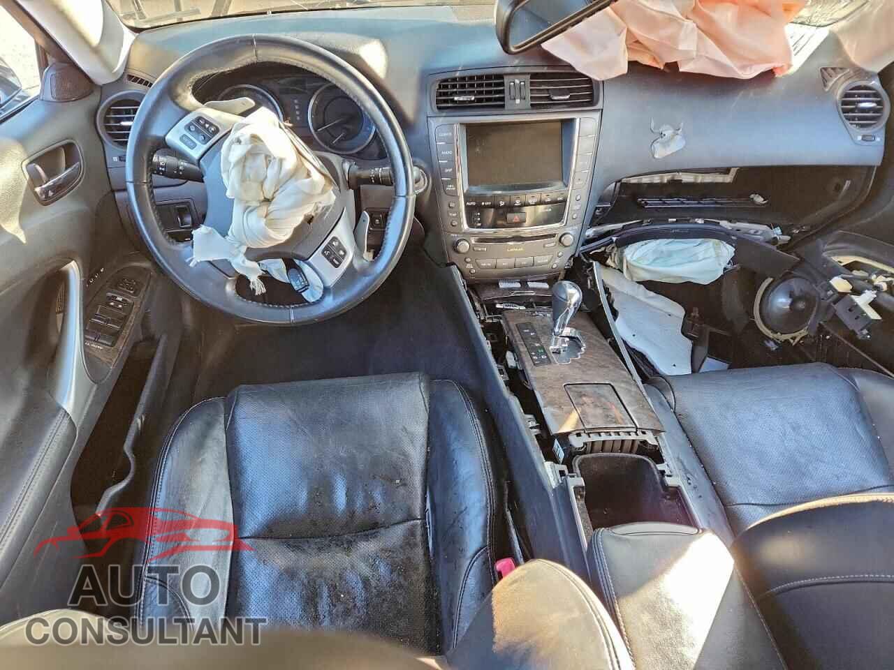 LEXUS IS 2011 - JTHCF5C29B5046758