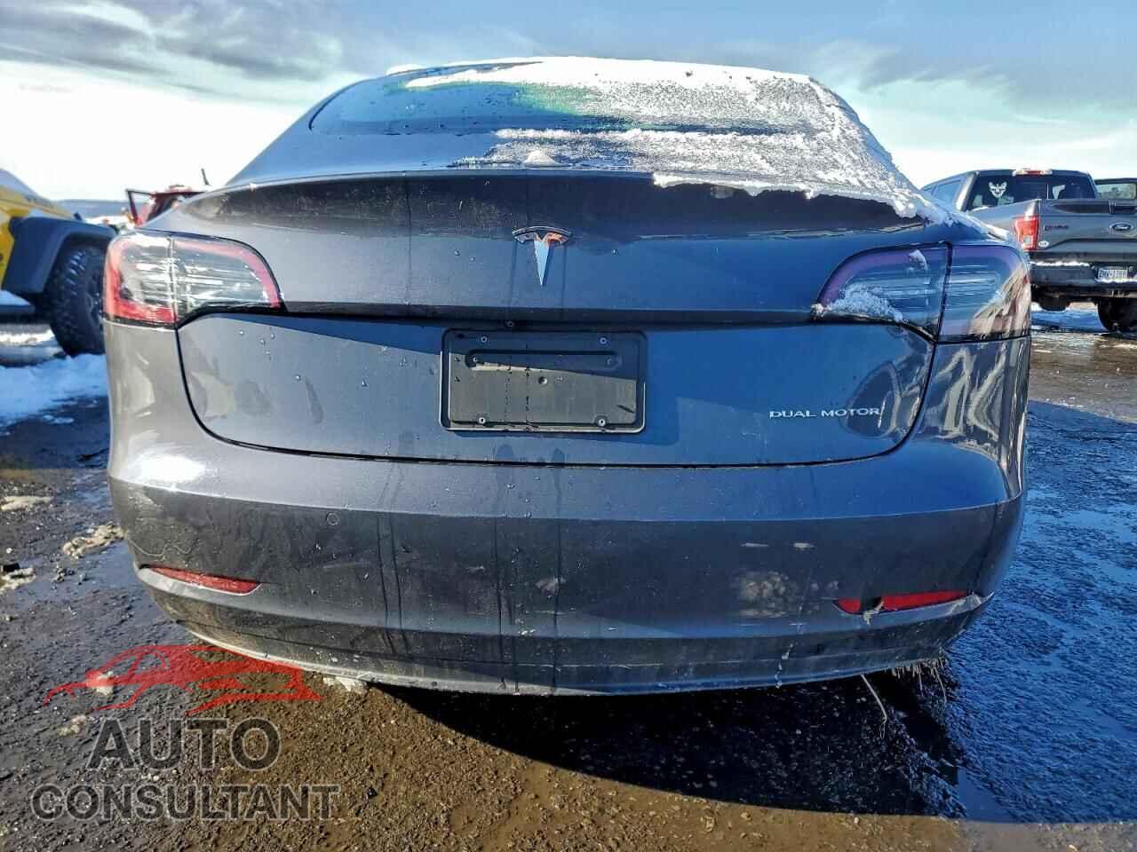 TESLA MODEL 3 2021 - 5YJ3E1EB1MF036401