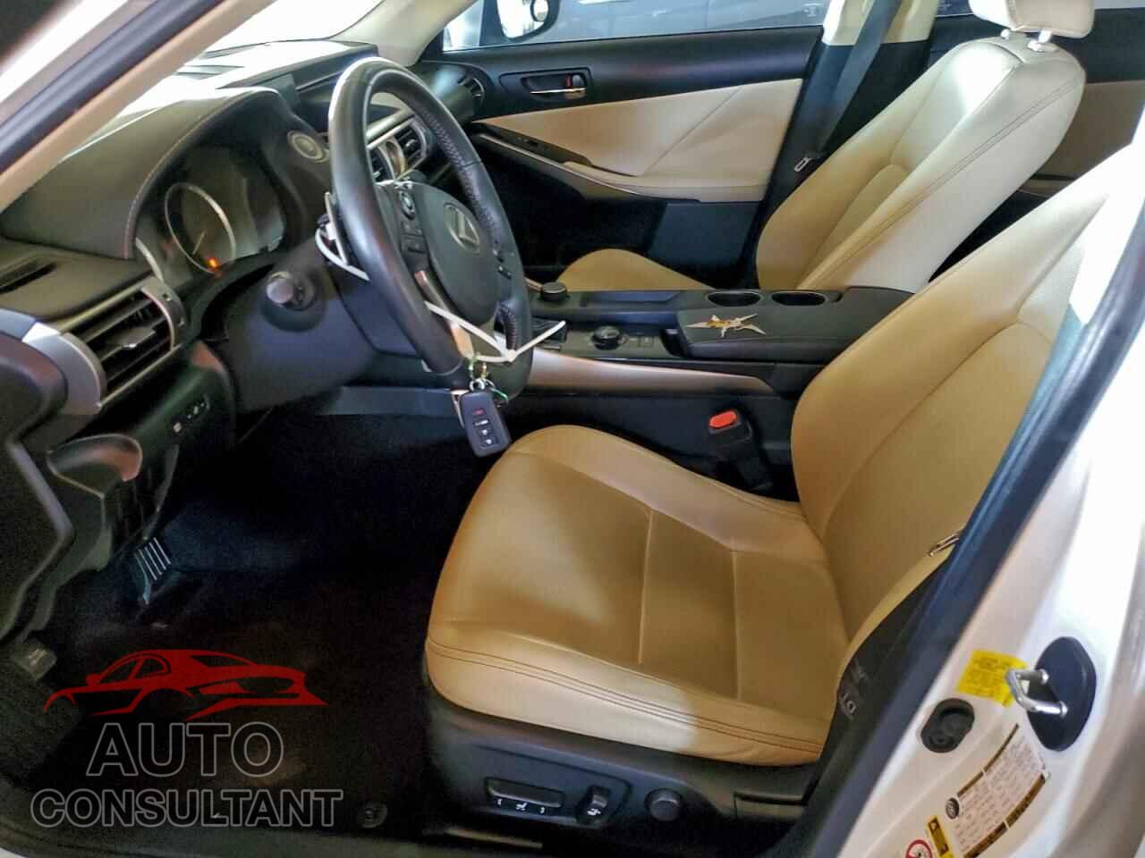 LEXUS IS 2014 - JTHBF1D22E5040405