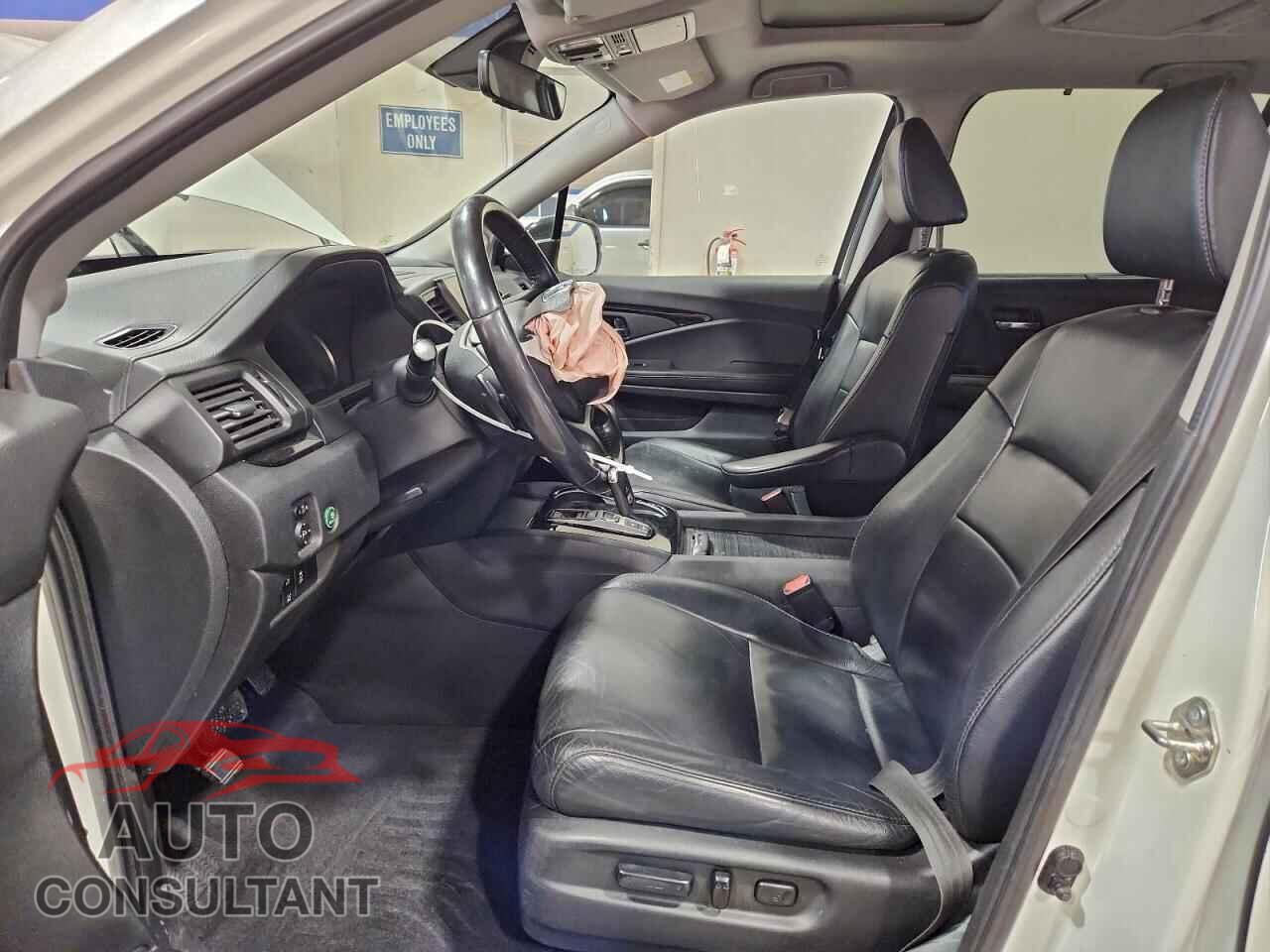 HONDA PILOT 2019 - 5FNYF6H99KB018976