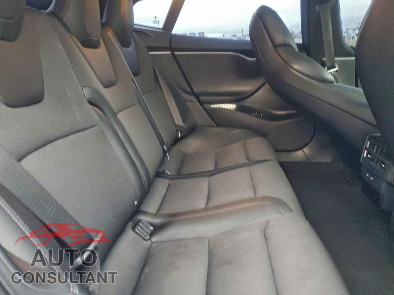 TESLA MODEL S 2018 - 5YJSA1E28JF257044