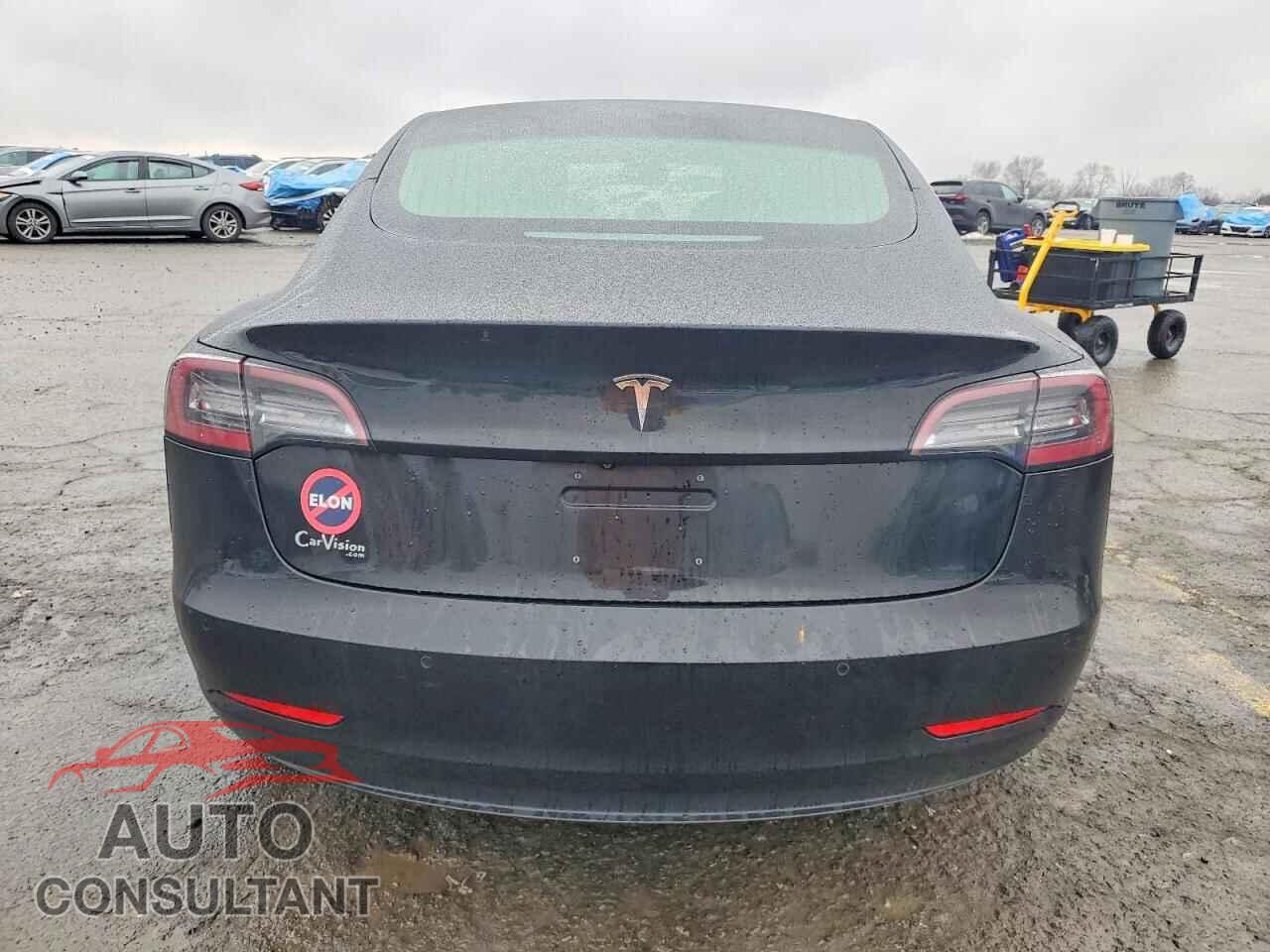 TESLA MODEL 3 2018 - 5YJ3E1EA6JF156374