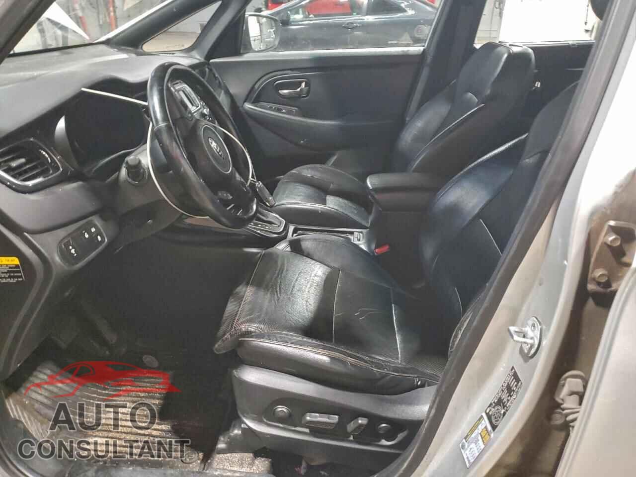 KIA RONDO 2014 - KNAHU8A33E7071283
