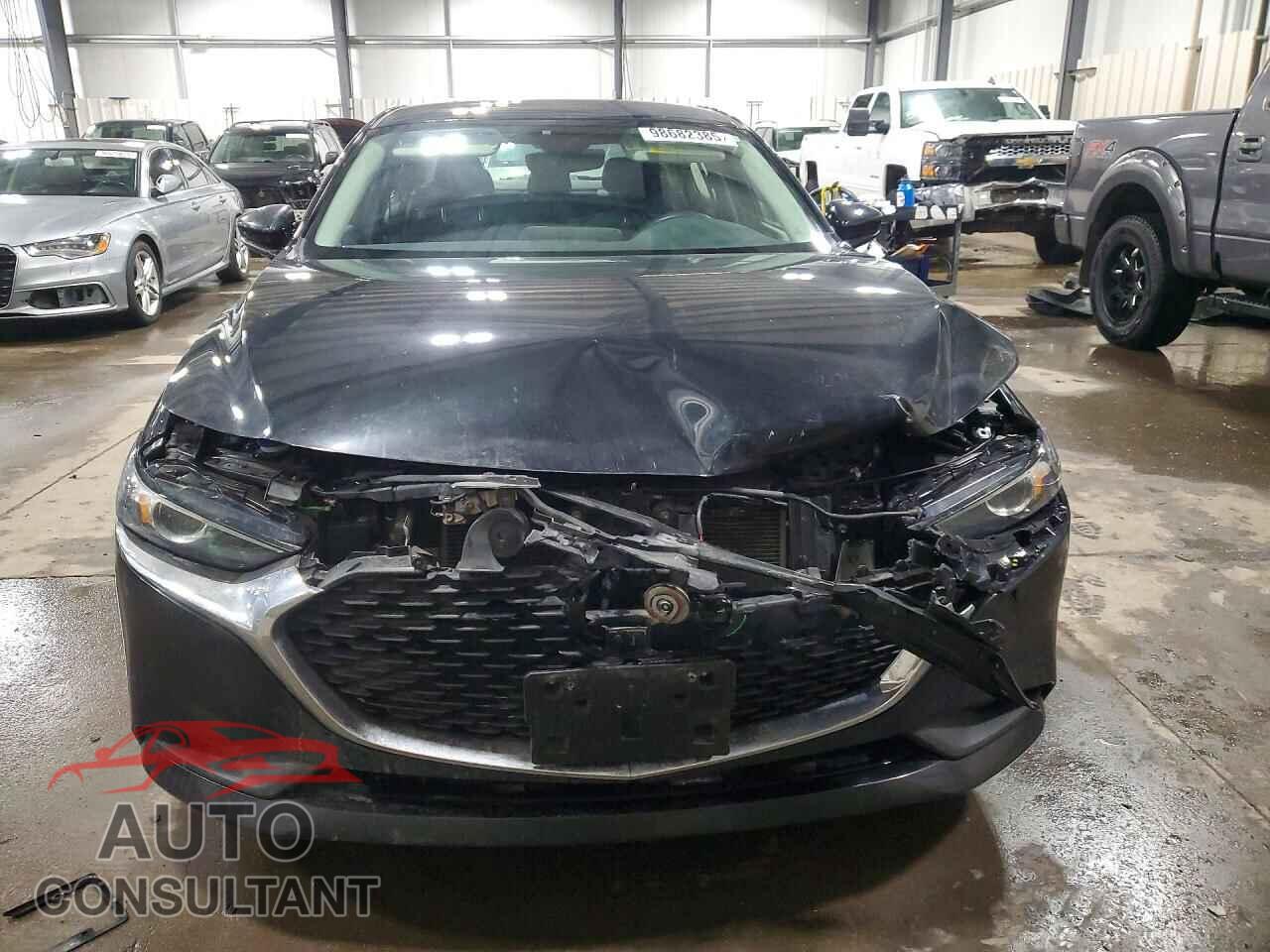 MAZDA 3 2019 - 3MZBPABL8KM114214
