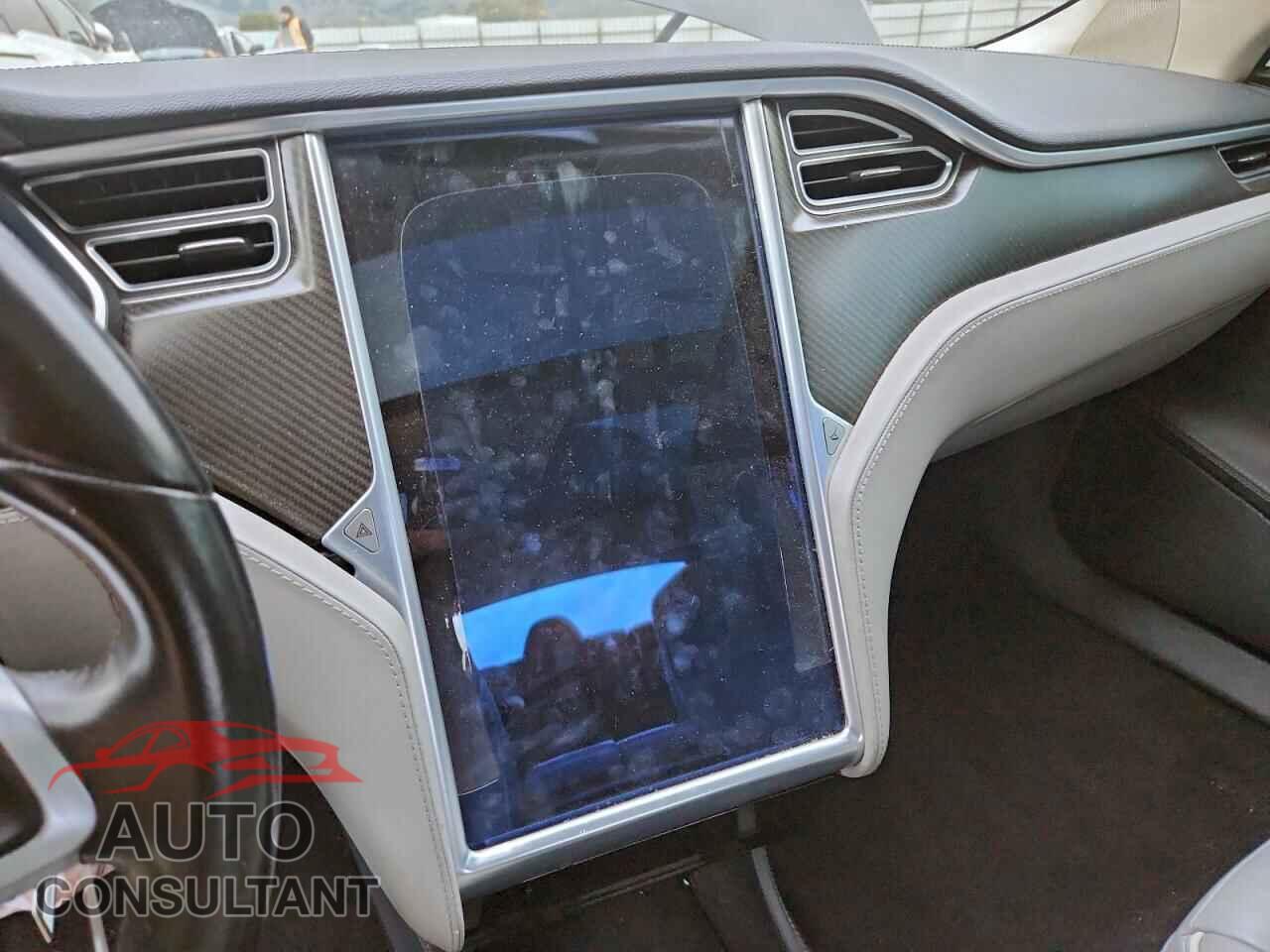 TESLA MODEL S 2014 - 5YJSA1H13EFP48002