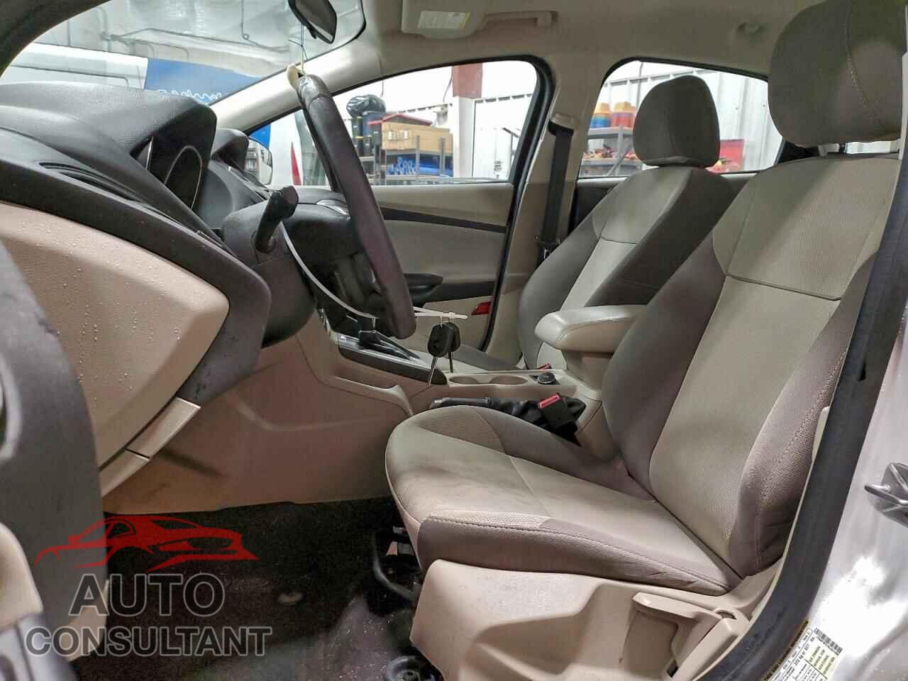 FORD FOCUS 2014 - 1FADP3F27EL351409