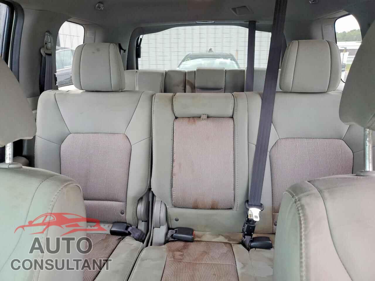 HONDA PILOT 2015 - 5FNYF3H48FB008089