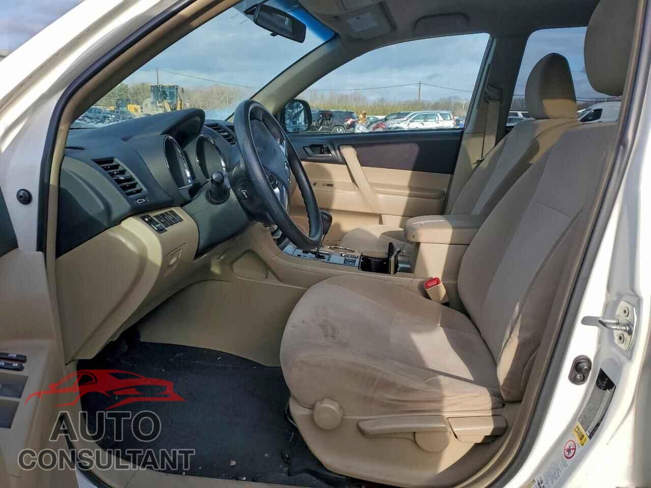 TOYOTA HIGHLANDER 2013 - 5TDBK3EH8DS202848