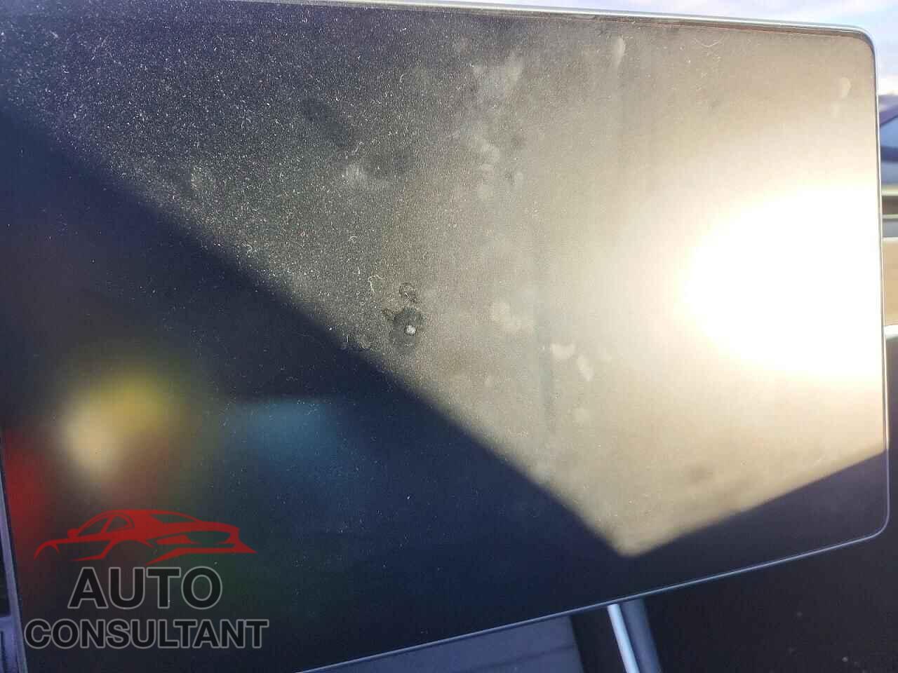 TESLA MODEL 3 2018 - 5YJ3E1EB9JF094090