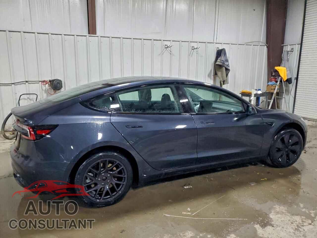 TESLA MODEL 3 2024 - 5YJ3E1EA1RF727247