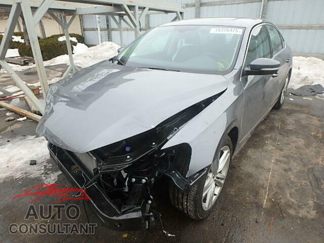 VOLKSWAGEN PASSAT 2015 - 1VWCS7A39FC024911