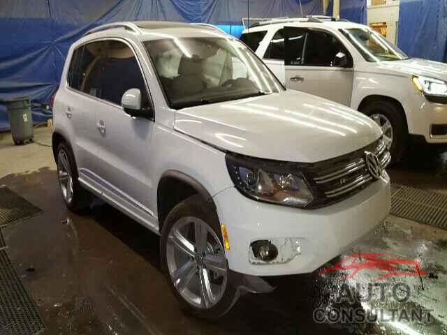 VOLKSWAGEN TIGUAN 2015 - WVGAV7AX3FW096394