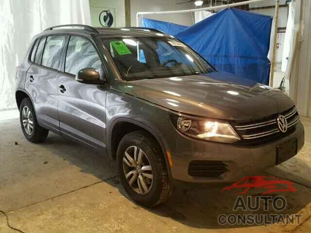 VOLKSWAGEN TIGUAN 2016 - WVGBV7AX0GW002011