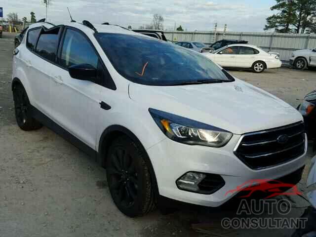 FORD ESCAPE 2017 - 1FMCU0GD4HUA84107