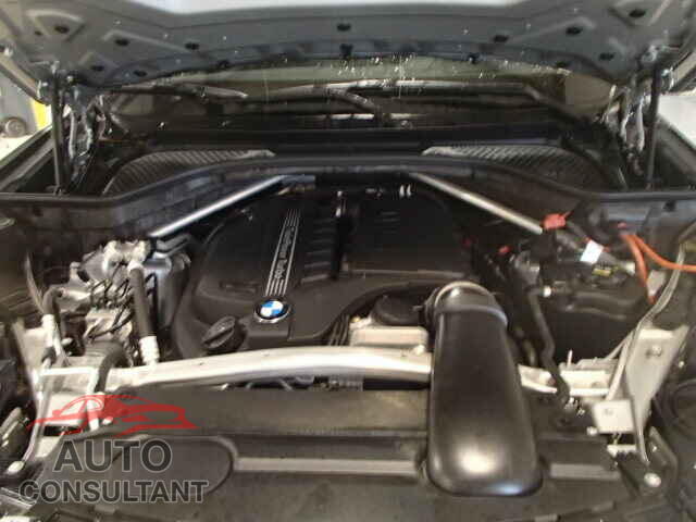 BMW X5 2015 - 5UXKR2C52F0H35574
