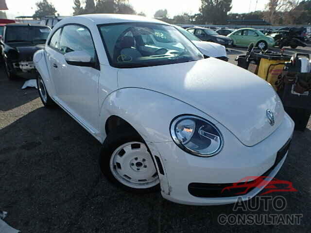 VOLKSWAGEN BEETLE 2015 - 3VWF17AT5FM603442