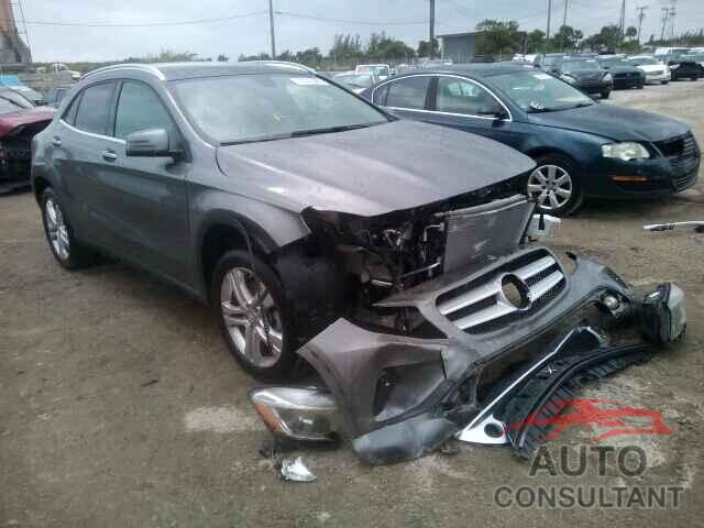 MERCEDES-BENZ GLK250 2015 - WDCTG4EB3FJ181618