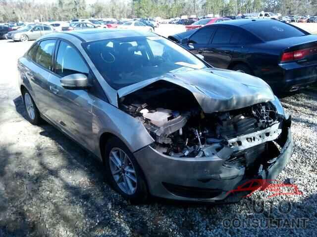 FORD FOCUS 2015 - 1FADP3F2XFL382185