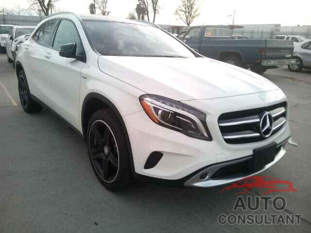 MERCEDES-BENZ GLK250 2015 - WDCTG4GB1FJ037336