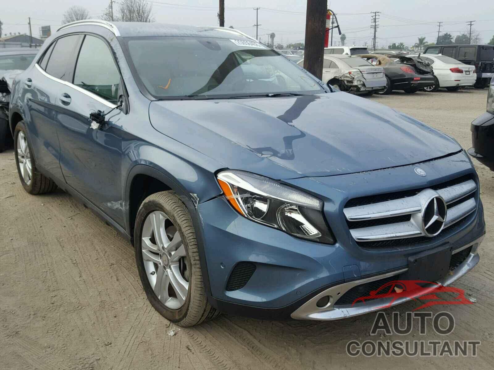 MERCEDES-BENZ GLA250 2015 - WDCTG4GB5FJ061591
