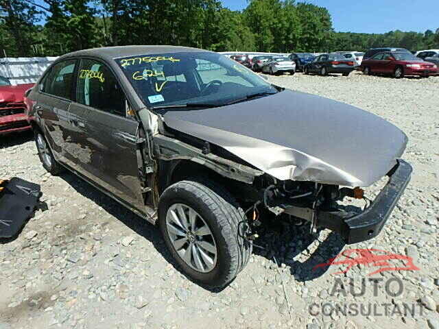 VOLKSWAGEN PASSAT 2015 - 1VWAT7A30FC008908