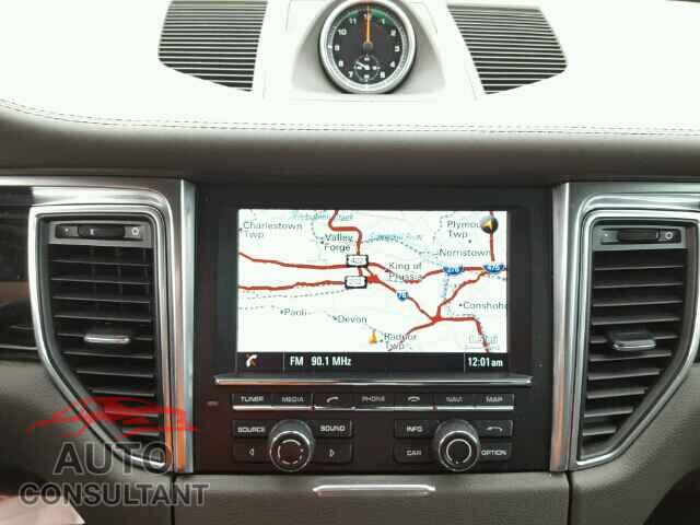 PORSCHE MACAN 2015 - WP1AB2A57FLB54389