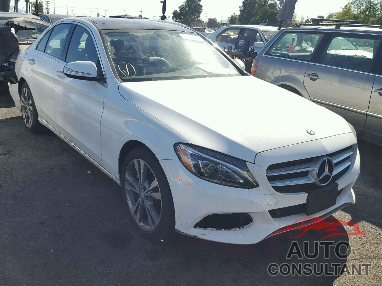 MERCEDES-BENZ C300 2015 - 55SWF4KB7FU031690