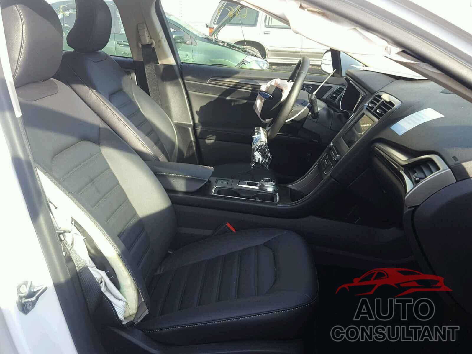 FORD FUSION 2017 - 3FA6P0LU2HR409395
