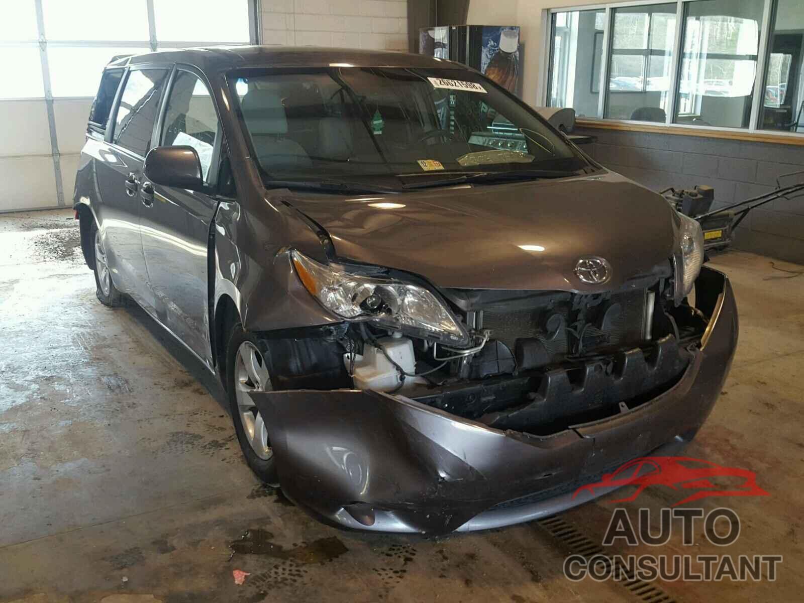 TOYOTA SIENNA 2015 - 5TDZK3DCXFS560833