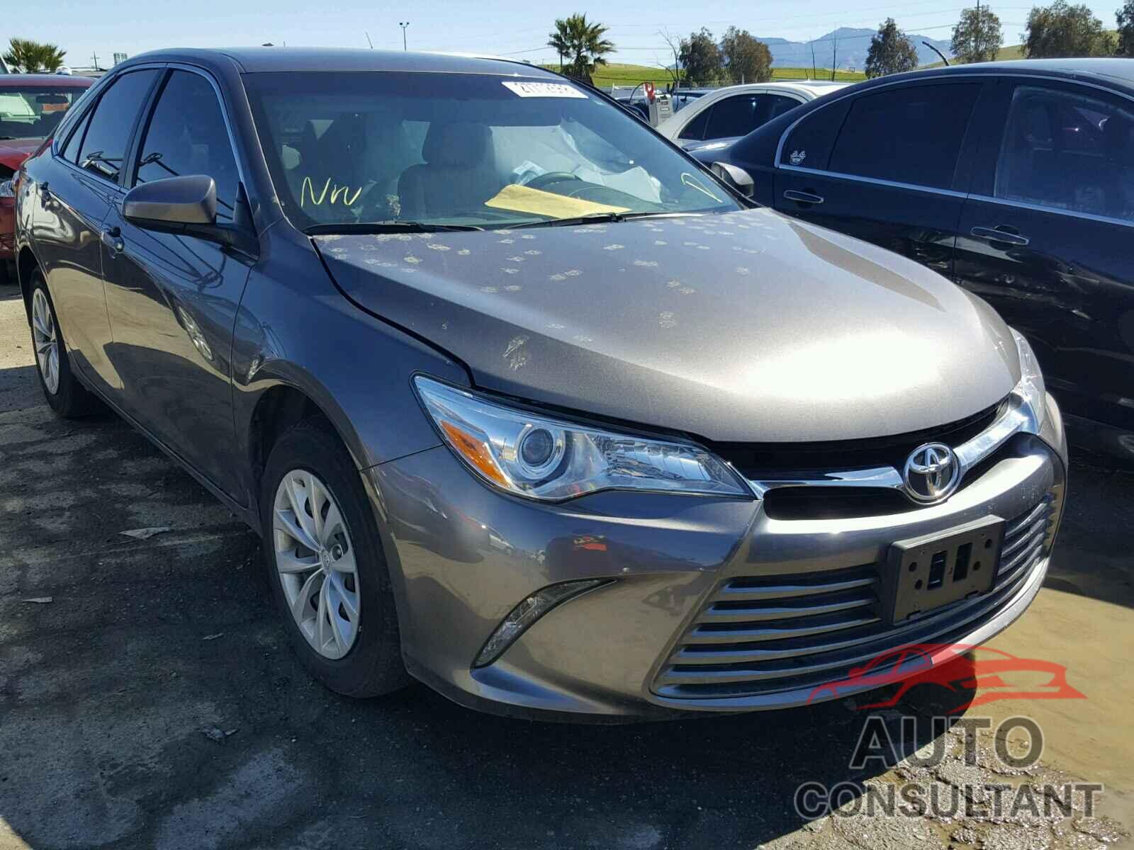 TOYOTA CAMRY 2016 - 4T4BF1FK3GR553199