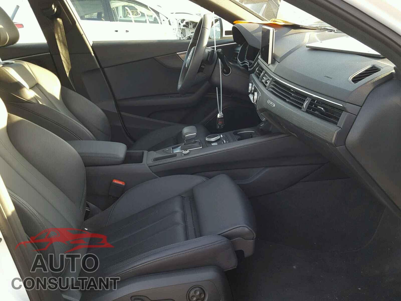 AUDI A4 2017 - WAUENAF40HA160938