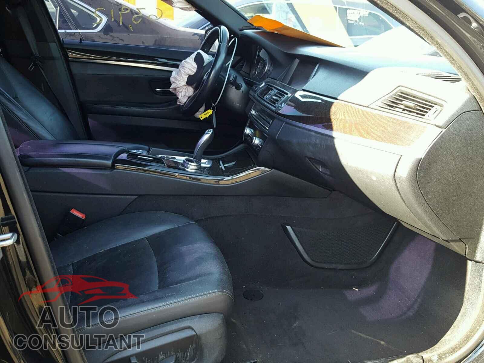 BMW 5 SERIES 2015 - WBA5A5C54FD513838