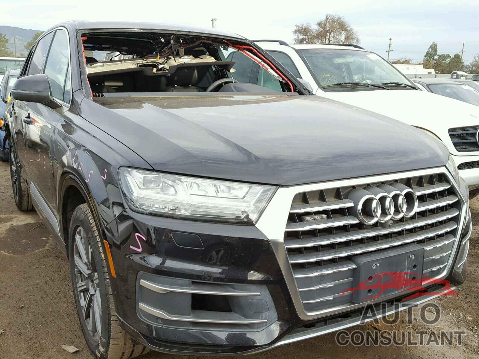 AUDI Q7 2017 - WA1LAAF78HD005918