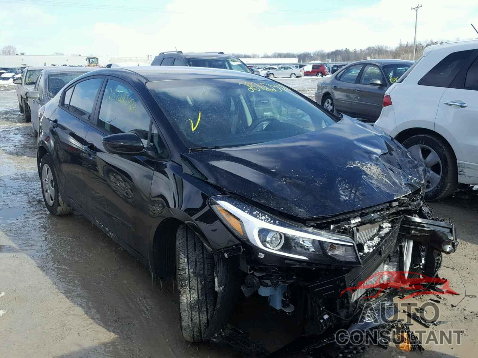 KIA FORTE 2018 - 3KPFK4A73JE184317