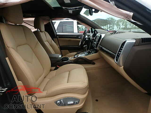 PORSCHE CAYENNE 2015 - WP1AB2A20FLA60067