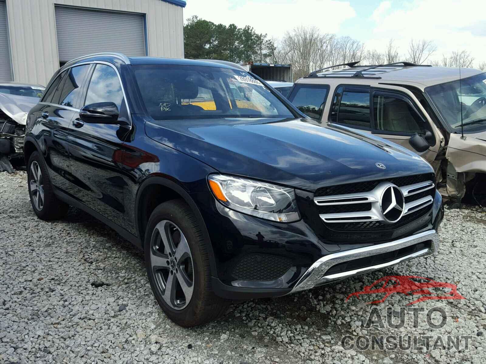 MERCEDES-BENZ GLC 300 2018 - WDC0G4JB4JV031138