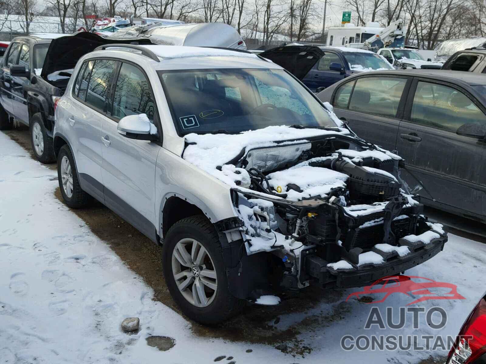 VOLKSWAGEN TIGUAN 2016 - WVGAV7AX3GW546188