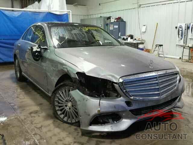 MERCEDES-BENZ C300 2015 - 55SWF4KB0FU028405
