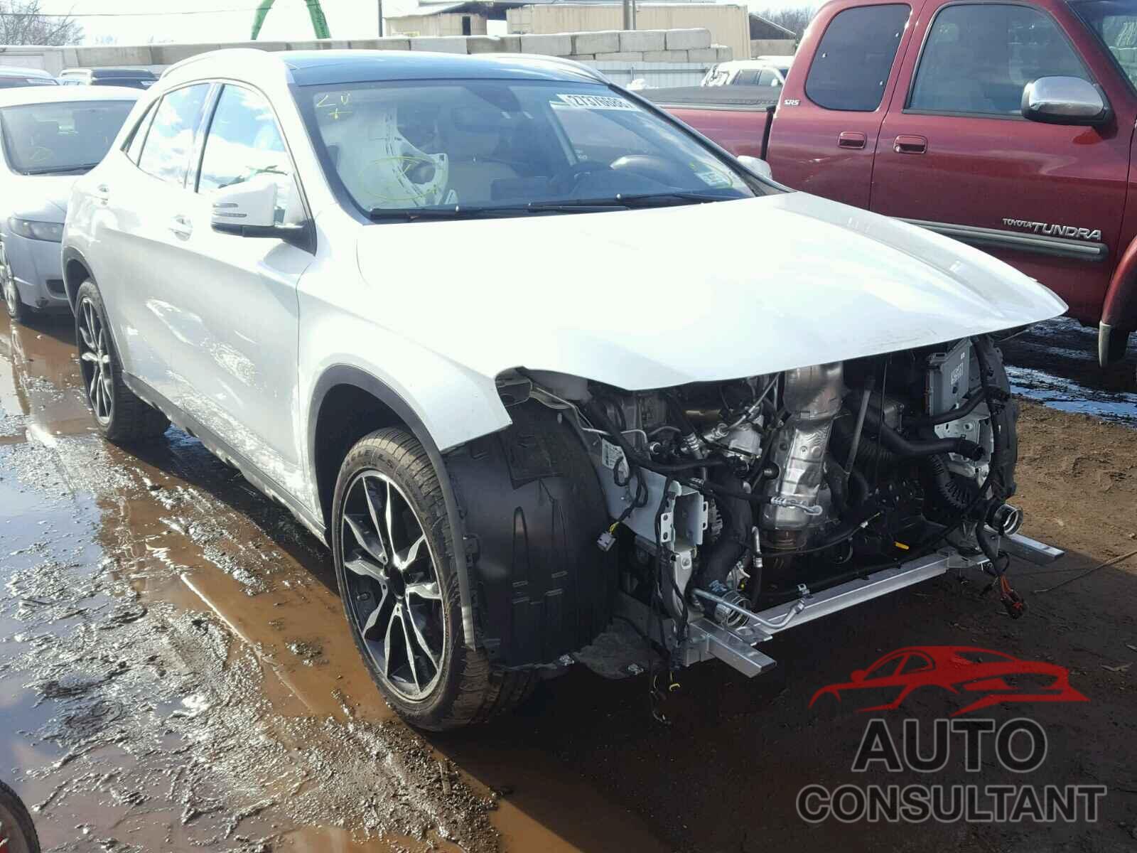 MERCEDES-BENZ GLA250 2017 - WDCTG4GB4HJ354949