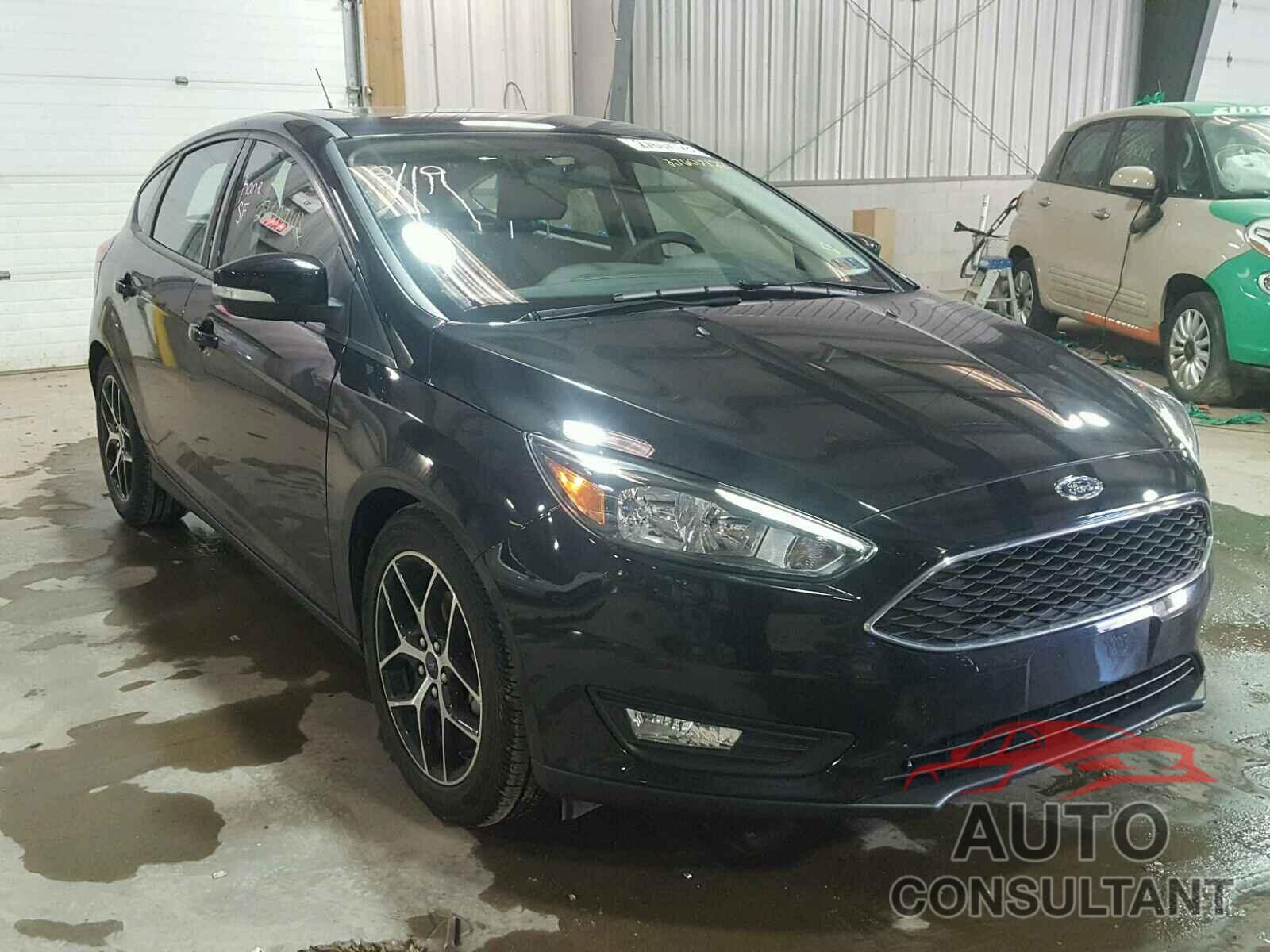 FORD FOCUS 2017 - 1FADP3M29HL346820
