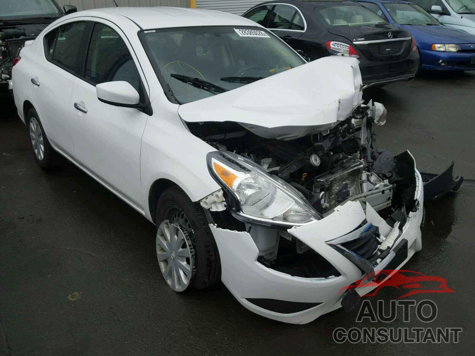 NISSAN VERSA 2017 - 3N1CN7AP7HL804719