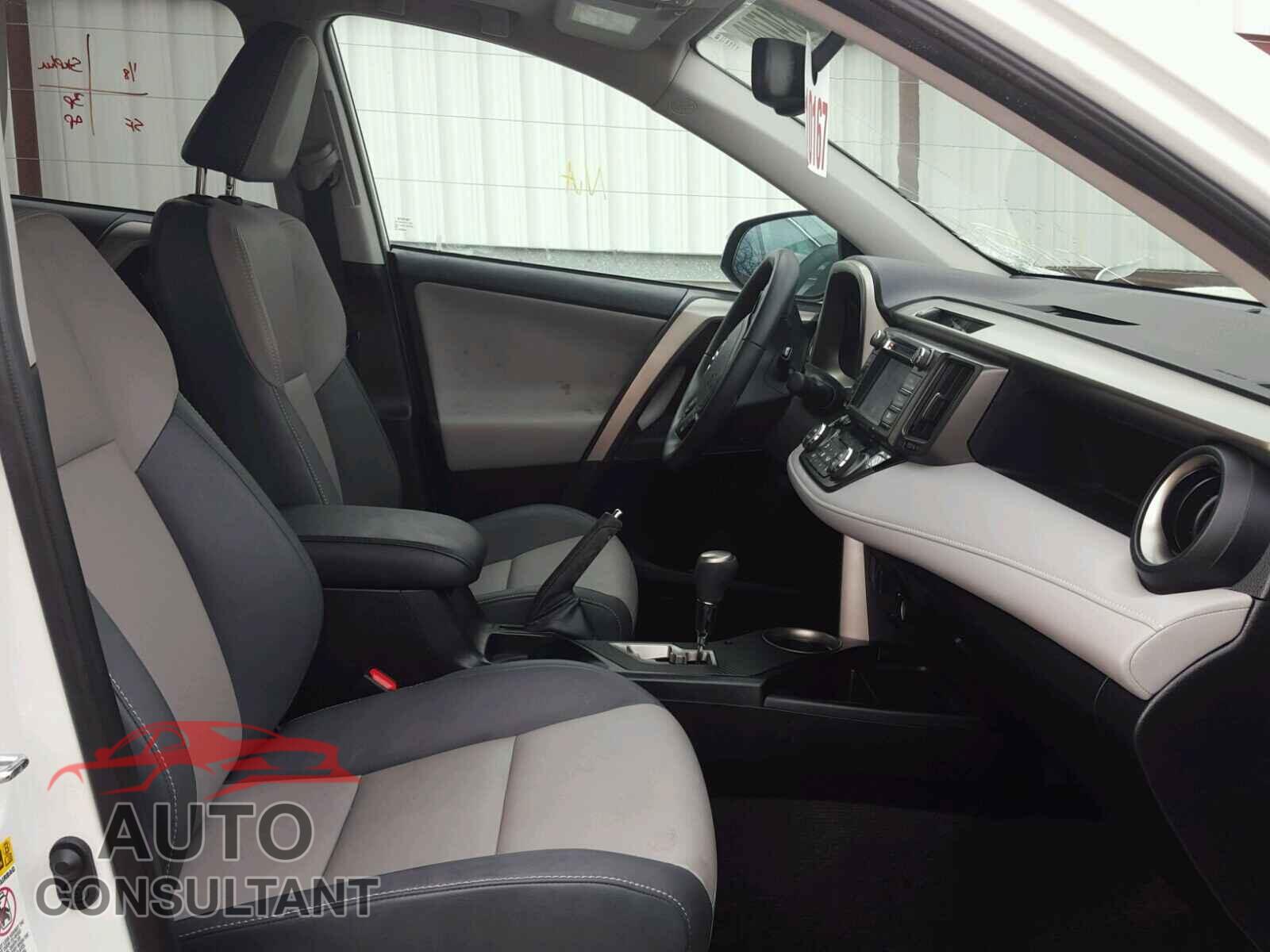 TOYOTA RAV4 2015 - 2T3DFREV2FW353871