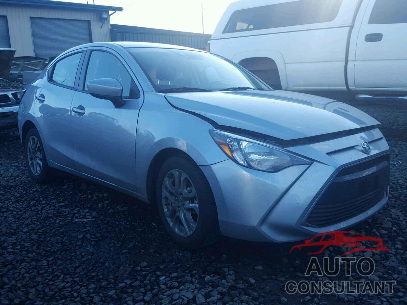 TOYOTA YARIS 2017 - 3MYDLBYV8HY192310