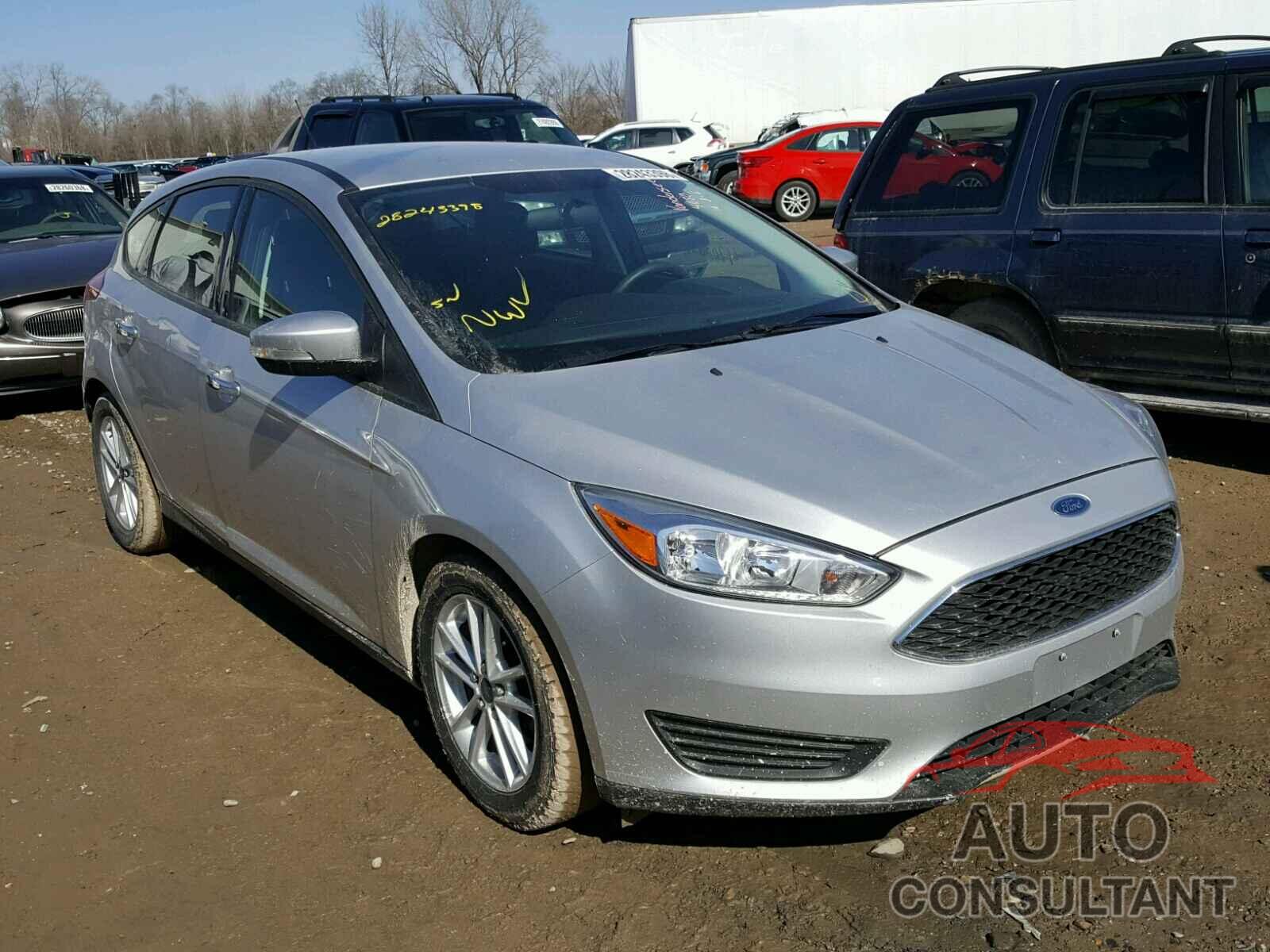 FORD FOCUS 2015 - 1FADP3K28FL244103