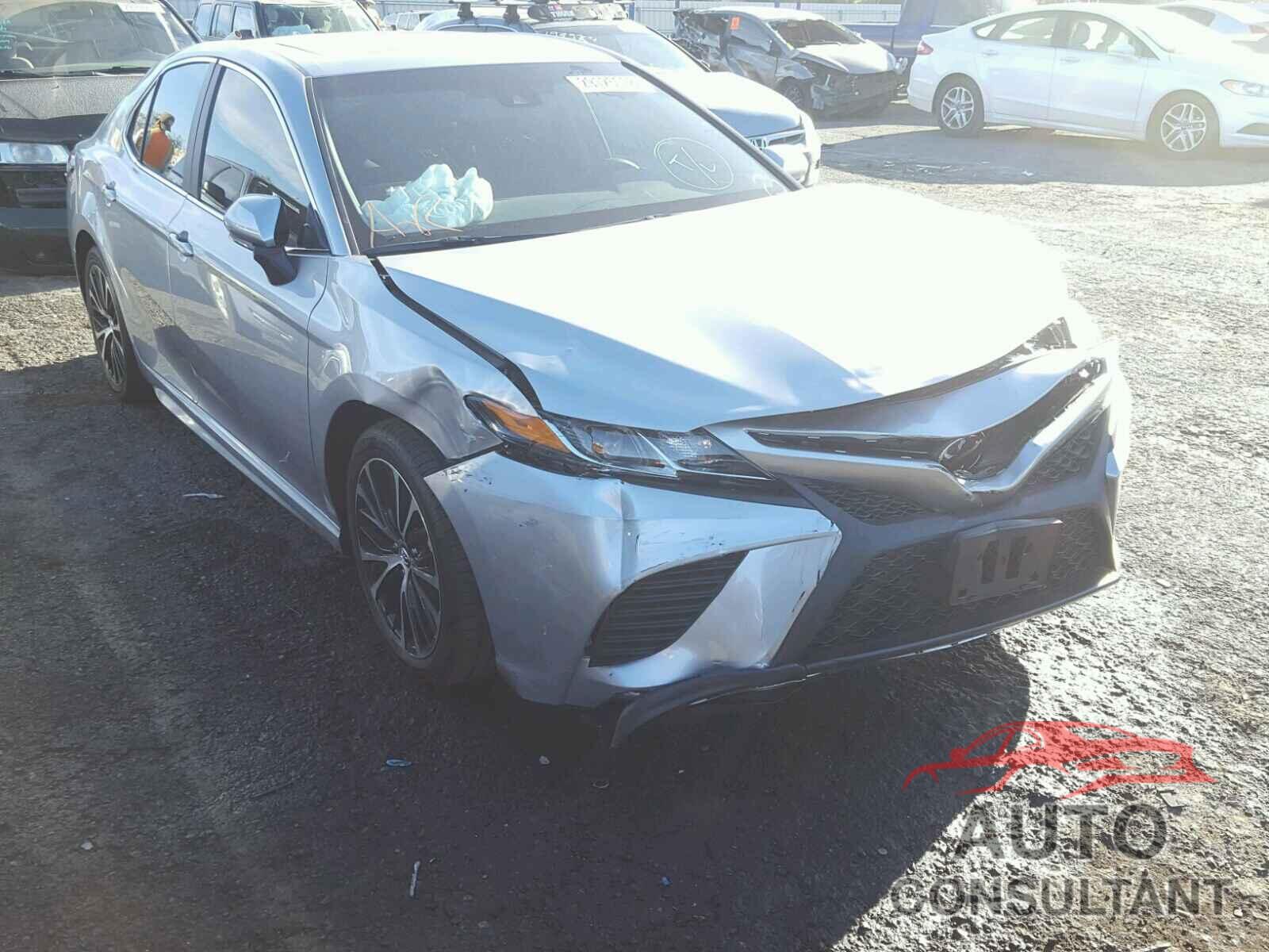 TOYOTA CAMRY 2018 - 4T1B11HK5JU537132